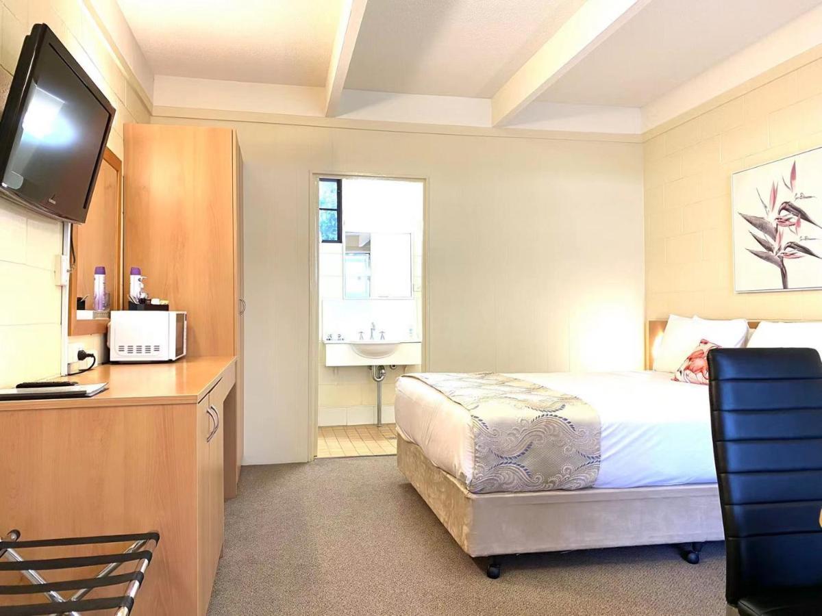 Apollo Motel Паркс Екстер'єр фото